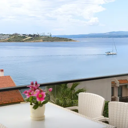 萨特雷区套房公寓 * Çeşme