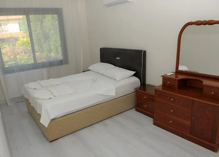 萨特雷区套房公寓 Çeşme