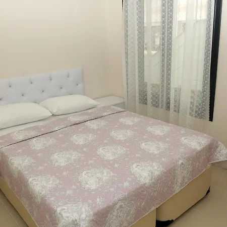 Saatli Apartamento Çeşme